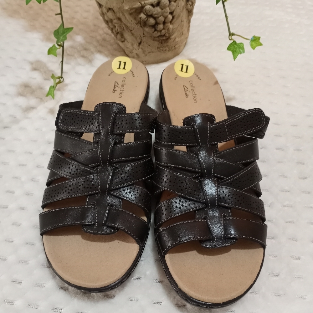 CLARKS COLLECTION WOMEN SANDALS  SIZE 11